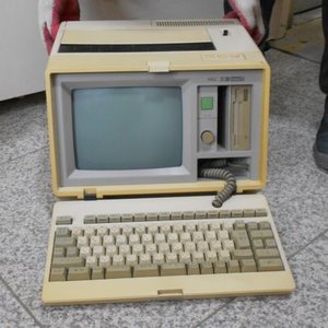 일본산 옛날컴퓨터  수집용 컴퓨터 일본컴퓨터