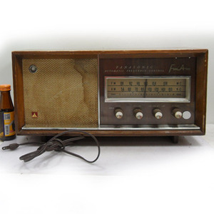 얼룩있는 파나소닉 라디오 (중고)/중고라디오/진공관라디오/옛날라디오/수집용라디오/엔틱라디오