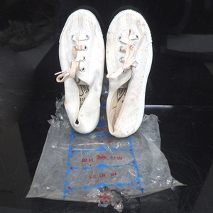 하얀색 말표 여학생 신발(포장지 포함-1)/말표신발/옛날운동화/옛날단화/학생화