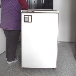 본사 전시용품  금성 냉장고/옛날 냉장고/골동품/오래된 냉장고/수집용 냉장고/중고 냉장고/냉장고/84년도 냉장고