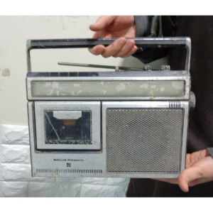 70년대 낡은 파나소닉 카세트 라디오 엔틱라디오