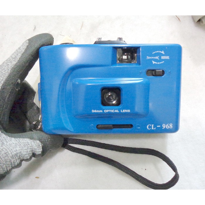 파란색 중고 필름카메라 소품용 옛날카메라