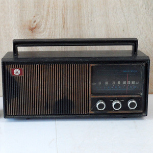 오래된 금성라디오(중고)/골드스타 라디오/금성 라듸오/라디오/옛날라디오/중고라디오/골동라디오/엔틱소품